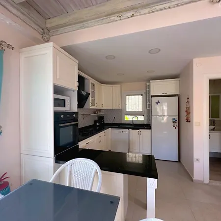 Evalacati - Palma-tamamen Muestakil Villa Çeşme