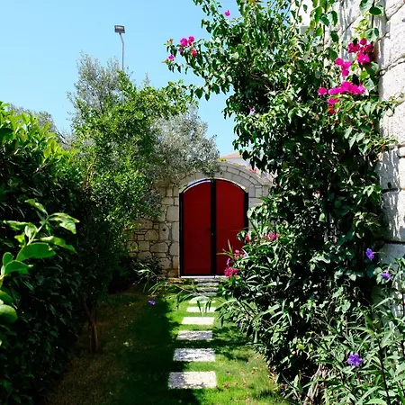 Evalacati-villa Palma-soemineli- Kis Duezeninde Villa *